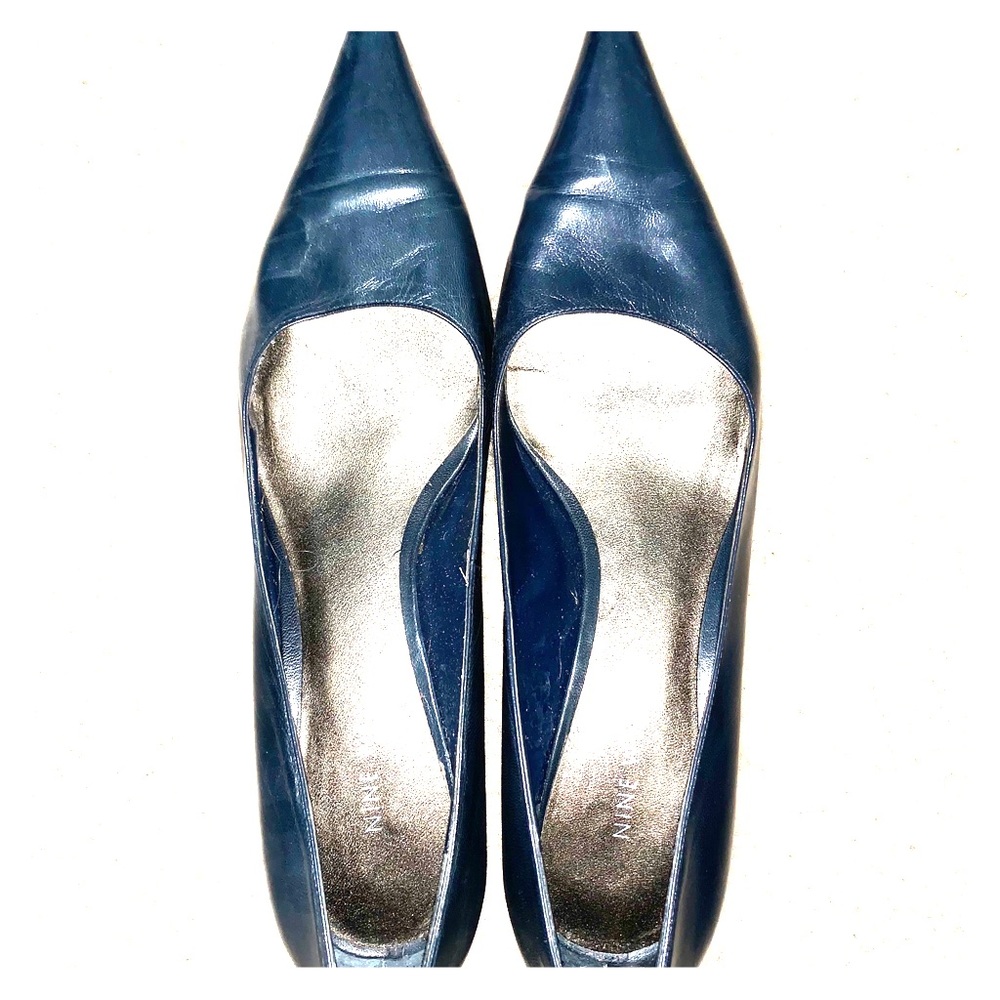 Nine West navy blue kitten heel